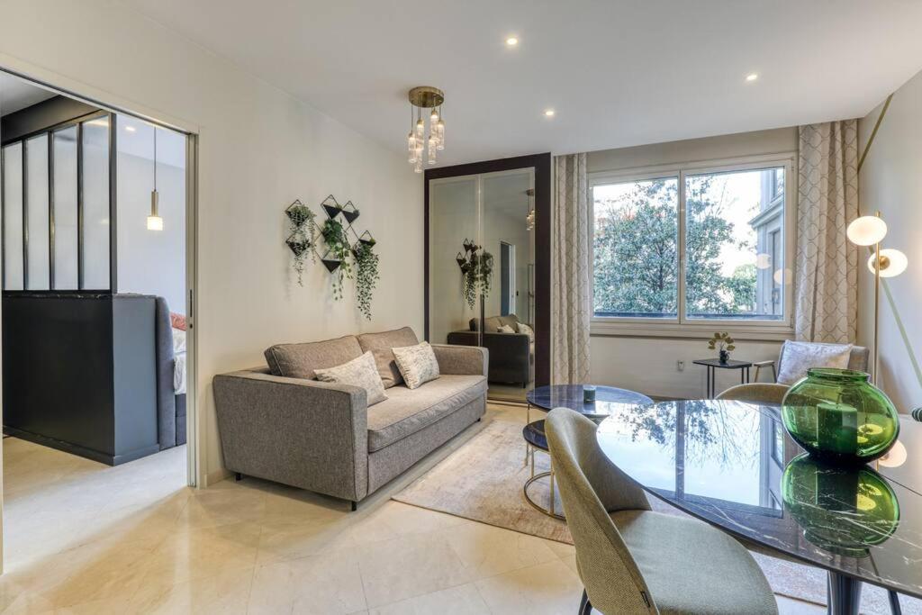 Montaigne Executive Suite Париж Екстер'єр фото