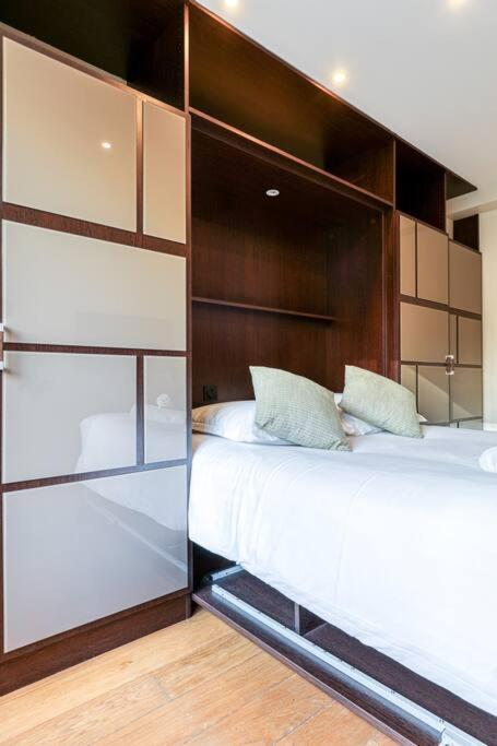 Montaigne Executive Suite Париж Екстер'єр фото