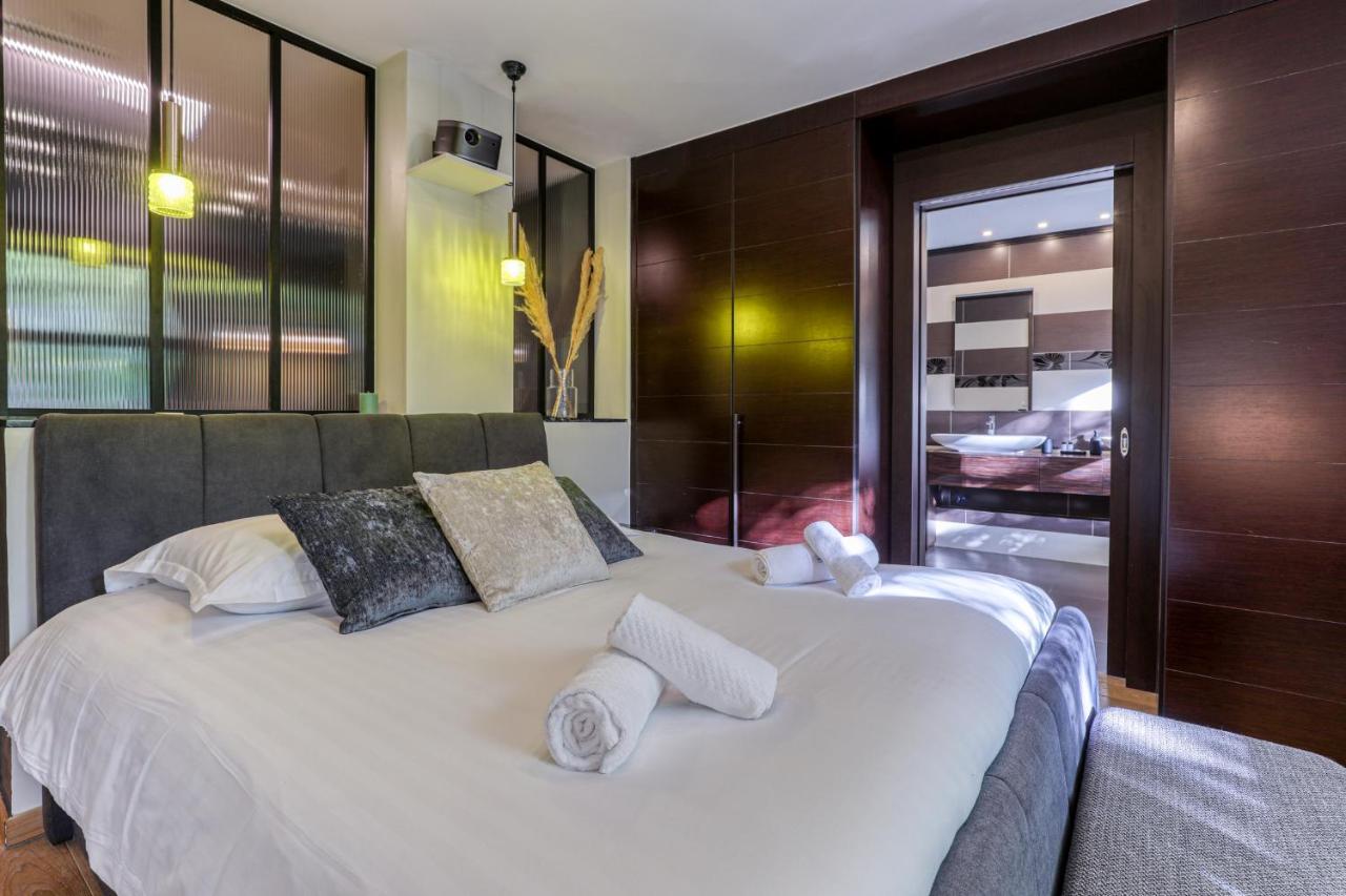 Montaigne Executive Suite Париж Екстер'єр фото