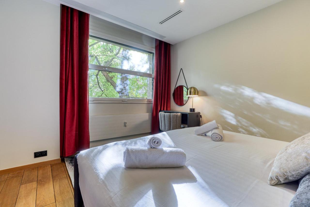 Montaigne Executive Suite Париж Екстер'єр фото