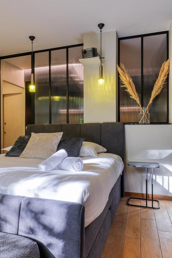 Montaigne Executive Suite Париж Екстер'єр фото